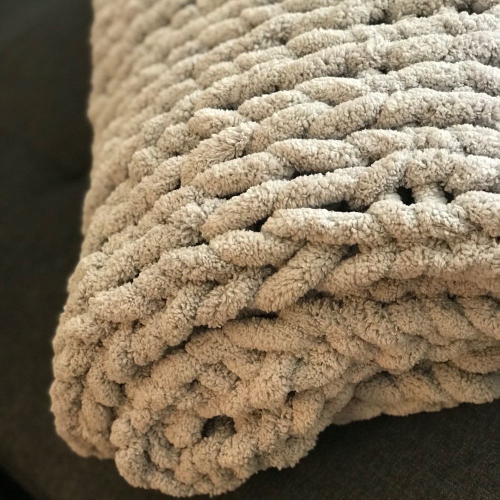 Handmade Light Gray Chunky Knit Blanket